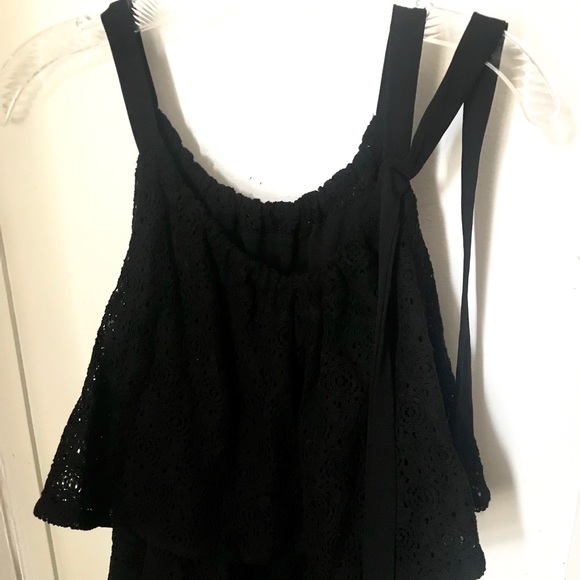 Black Textured Ruffled Top - Picture 4 of 4